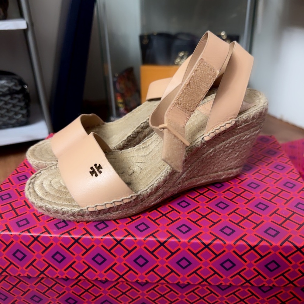 Tory Burch espadrille sandal wedges size 6